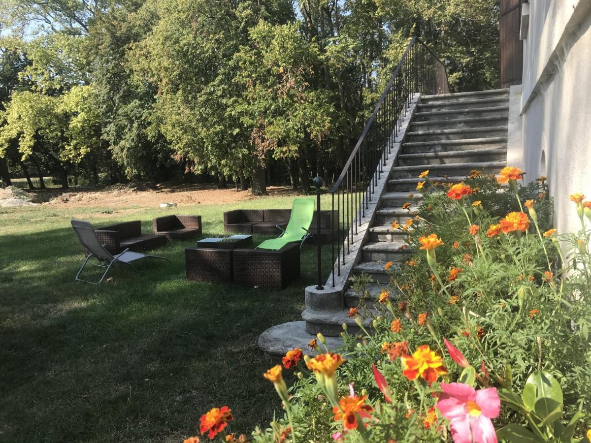 Domaine Des Chabriers Bed & Breakfast Ourches Екстериор снимка
